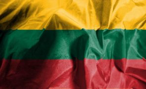 Lituânia lamenta decisão da China de reduzir relações diplomáticas