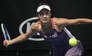 França pede para tenista Peng Shuai poder falar livremente