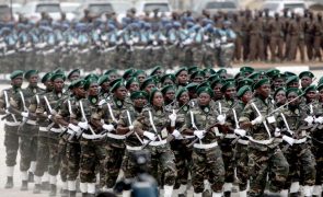Governo angolano quer rever proteção social das Forças Armadas