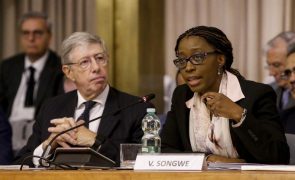 Covid-19: ONU diz que fechar voos de África Austral repete o erro das vacinas