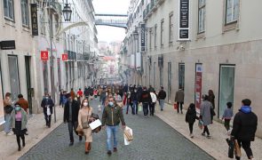 OCDE contra aumento rápido do salário mínimo e reversão de reformas laborais em Portugal