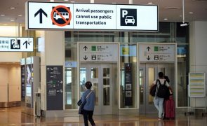 Covid-19: Japão suspende reservas em voos vindos do estrangeiro