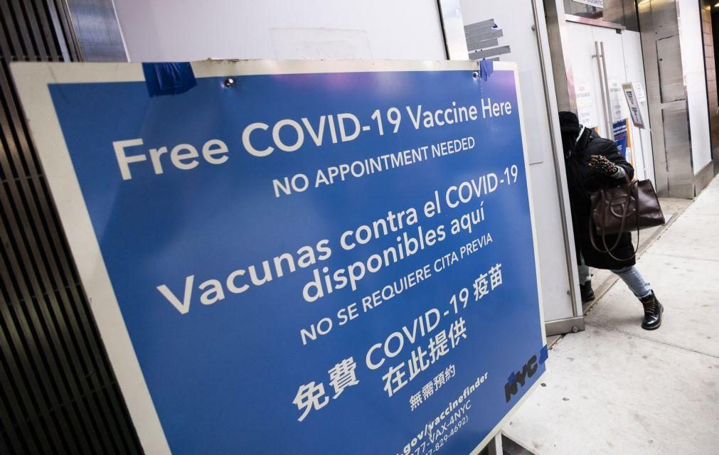 Vacinas protegem de formas graves de covid-19 só