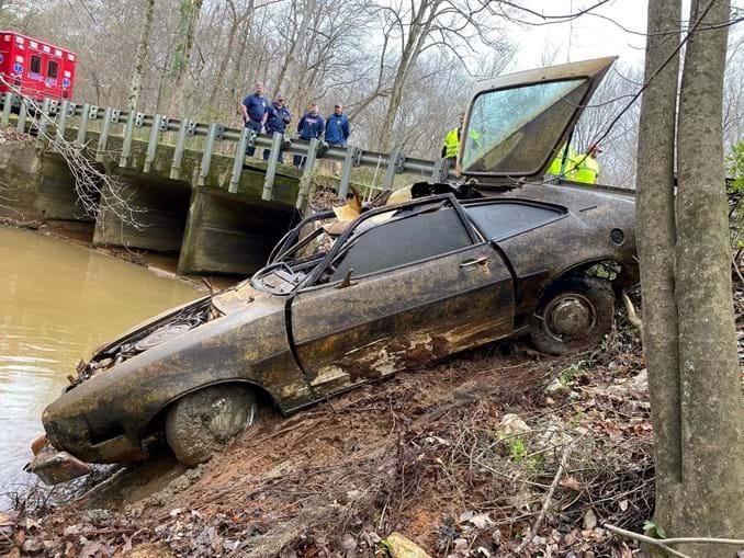 Encontrados carro e corpo de estudante desaparecido há 45 anos