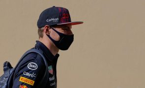 Max Verstappen conquista 'pole position' para a corrida decisiva de Fórmula 1