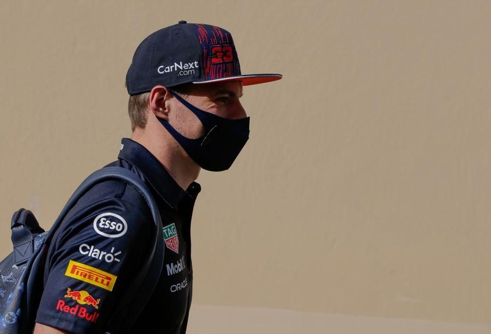 Max Verstappen conquista 'pole position' para a corrida decisiva de Fórmula 1