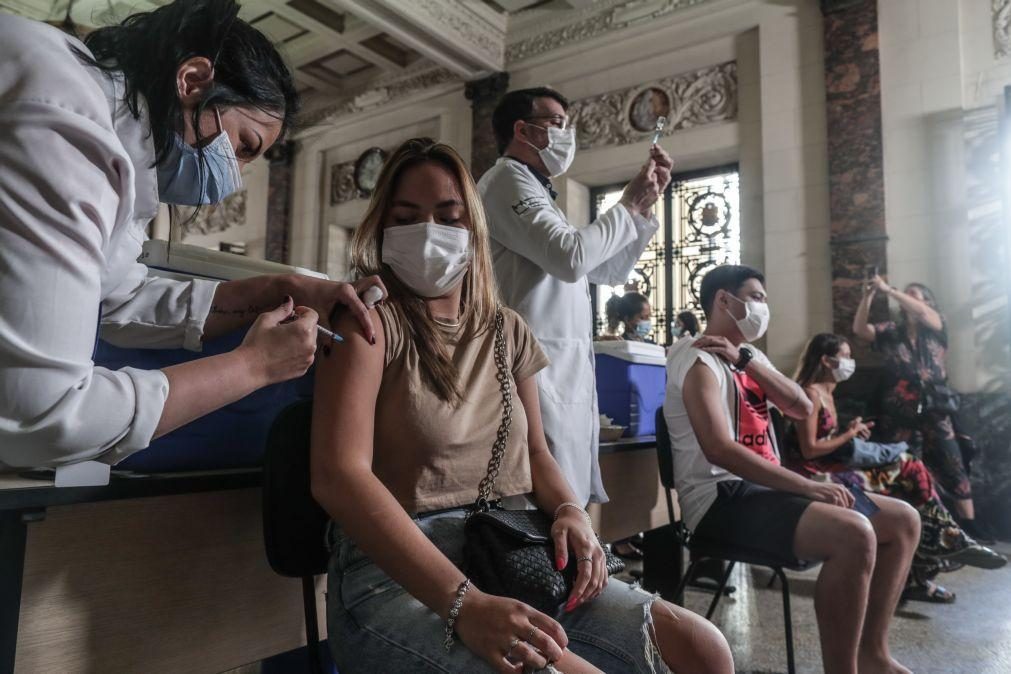 Covid-19: Dois em cada três brasileiros são a favor do certificado de vacinação - sondagem