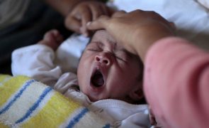Saldo natural da população portuguesa agrava-se com menos nascimentos
