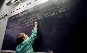 Ministro da Educação diz que números sobre falta de professores são alarmistas