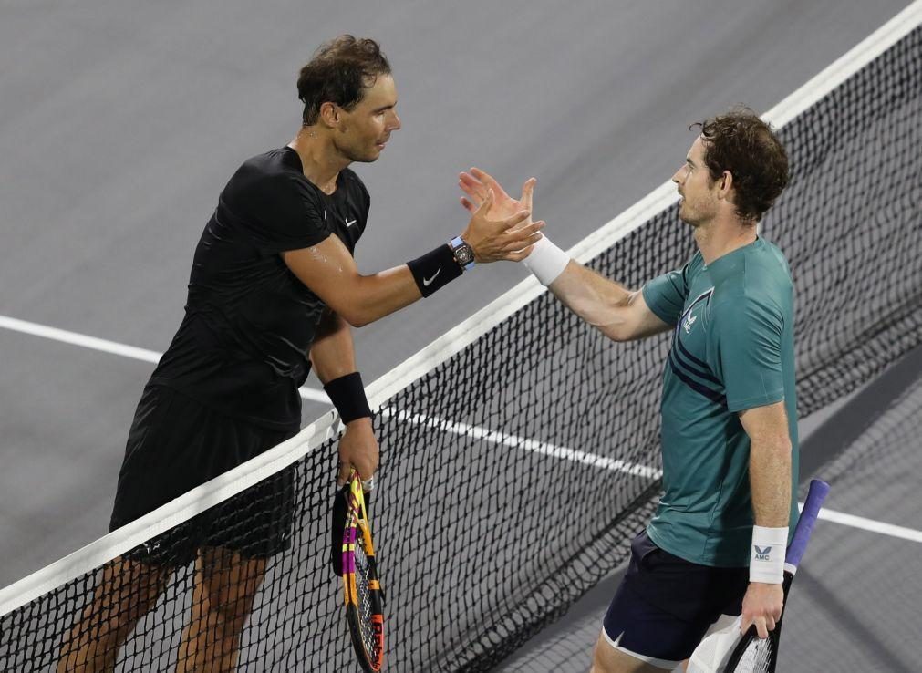 Rafael Nadal volta à competição após quatro meses com derrota em Abu Dhabi