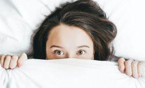 Dificuldade em adormecer? Temos sete dicas para ajudar a dormir melhor