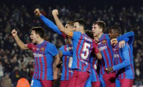 FC Barcelona volta a sofrer mas regressa aos triunfos em Espanha