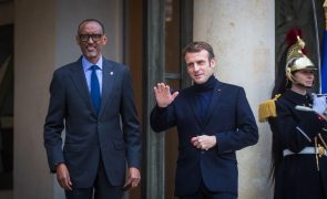 Macron prepara cimeira UE-África com homólogos do Ruanda e do Senegal