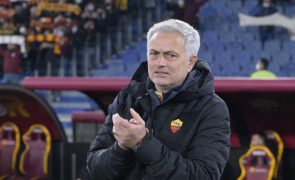Roma, de José Mourinho, volta a 'tropeçar' ao empatar com Sampdoria