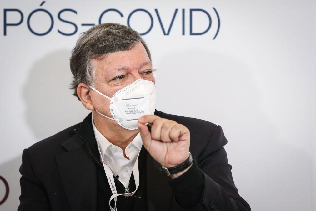 Covid-19: Durão Barroso alerta que Portugal está atrás da Europa na dose de reforço