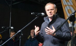 Líder da oposição polaca diz que país vive mais profunda crise da democracia pós-comunismo