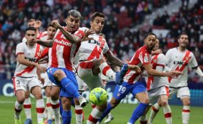 'Bis' de Angel Correa coloca Atlético de Madrid na rota dos triunfos