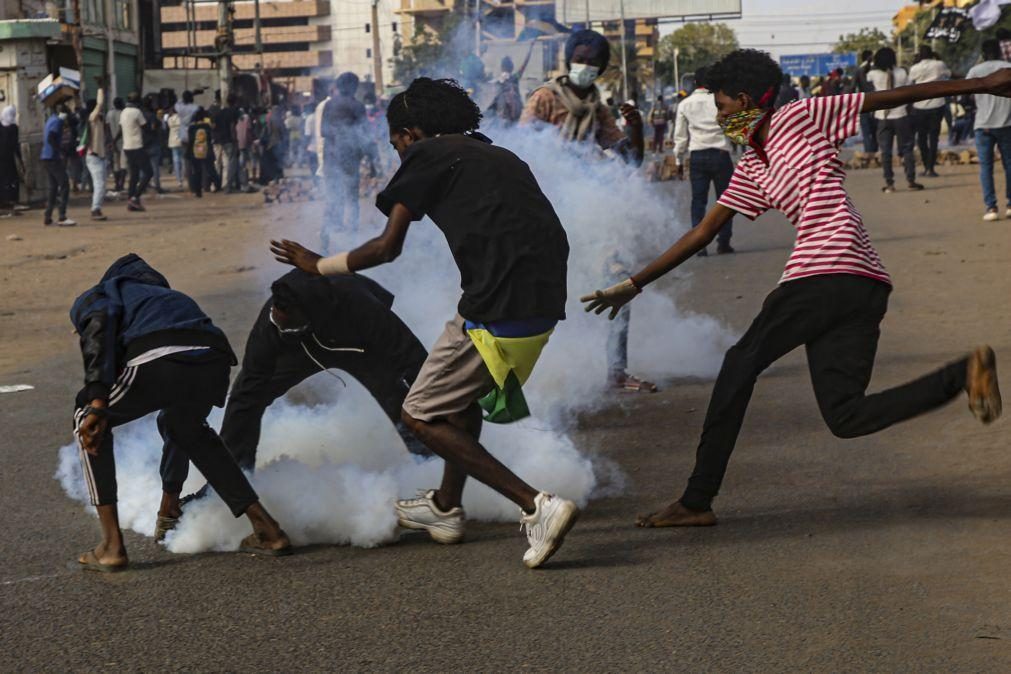 Novo dia de protestos no Sudão faz pelo menos dois mortos