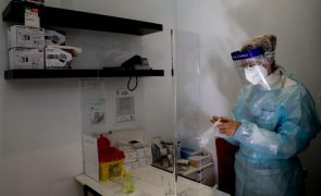 Covid-19: Ómicron responsável por quase 90% das infeções em Portugal - INSA