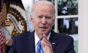 Covid-19: Biden pede preocupação em vez de alarme perante propagação da Ómicron