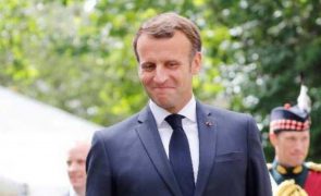Palavras de Macron geram polémica: «Quero irritar os não vacinados»