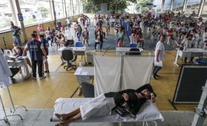 Covid-19: Brasil regista maior número de infeções em três meses