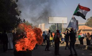 Sudão: Militares não se opõem às consultas da ONU - Enviado especial