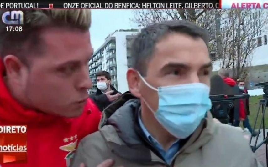 Adepto do Benfica interrompe direto da CMTV com insultos [vídeo]