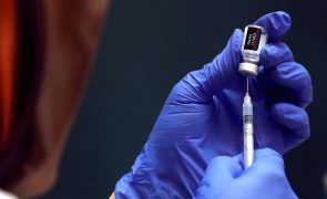 Mais de 73 mil pessoas vacinadas no domingo contra gripe e covid-19