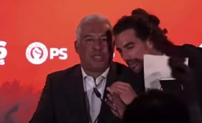 Ativista que calou António Costa começa a ser julgado [vídeo]