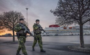 Suécia envia tanques e militares armados para ilha do Báltico face à ameaça russa