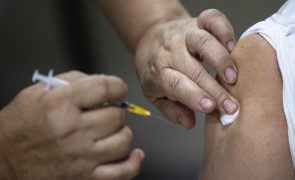 Covid-19: Madeira começou a vacinar membros das mesas de voto