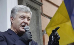 Ex-Presidente ucraniano Poroshenko regressou ao país apesar do risco de detenção