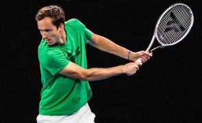 Open da Austrália: Medvedev na segunda ronda após vencer Laaksonen em três 'sets'