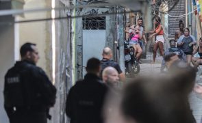 Polícia ocupa favela no Rio de Janeiro para 
