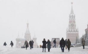 Covid-19: Rússia bate novo recorde de infeções diárias com 180 mil contágios