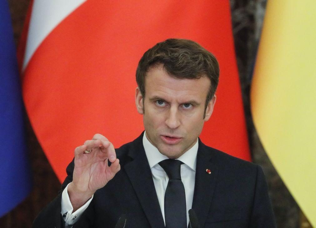 Putin garante a Macron que não escalará o clima de tensão na Ucrânia