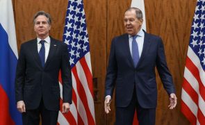 Lavrov acusa EUA de quererem um conflito na Ucrânia e Blinken exige desescalada