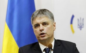 Ucrânia diz que pode abandonar intenção de integrar a NATO