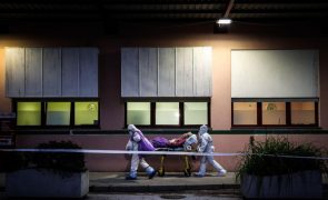 Sindicato de enfermeiros acusa Hospital Amadora-Sintra de não compensar trabalho extra