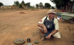 Explosão de mina antitanque mata três pessoas e fere duas na província angolana do Cunene