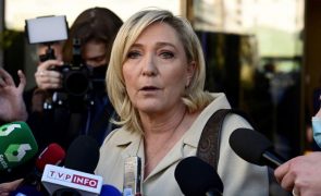 Le Pen suspende campanha para presidenciais em França até obter apoios necessários