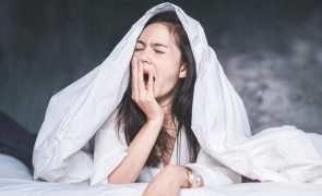 Saiba a hora exata a que deve ir dormir para preparar o corpo para a mudança da hora