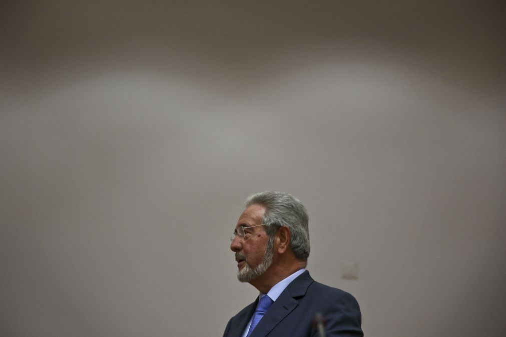 Isaltino Morais entrega reclamação sobre rejeição da sua candidatura a Oeiras