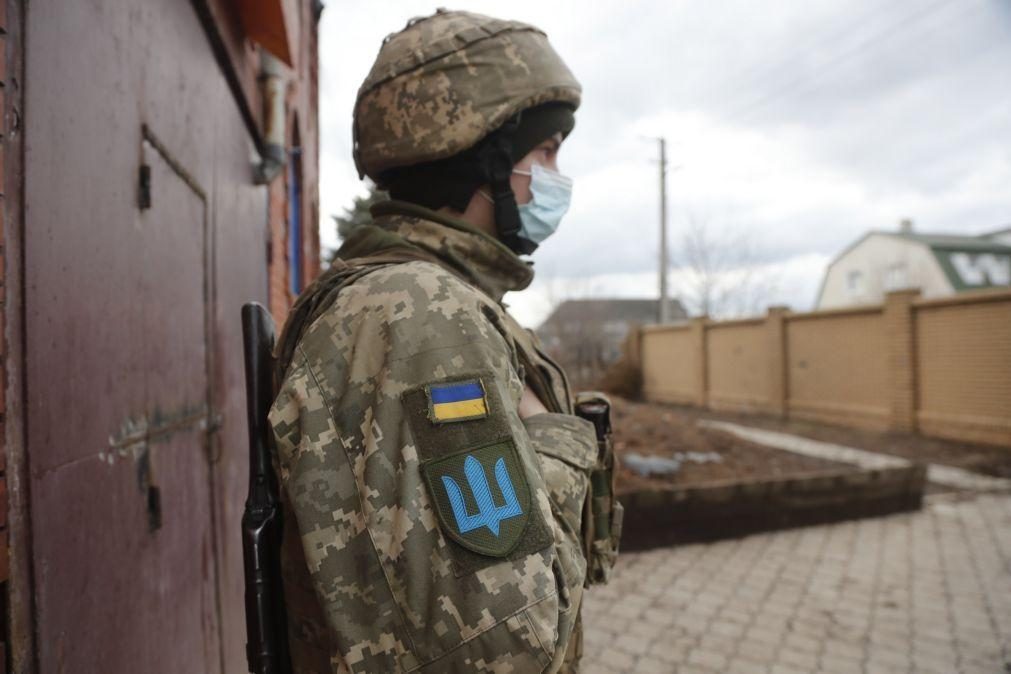 Ucrânia: Zelensky ordena causar 