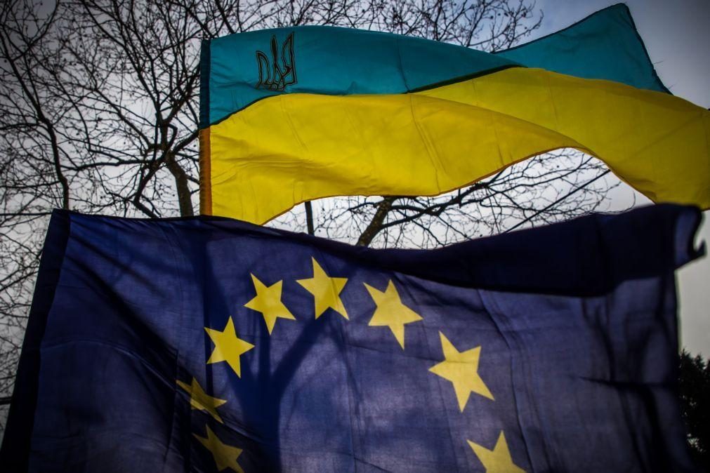 Ucrânia: UE garante assistência política, financeira e humanitária e condena agressão militar