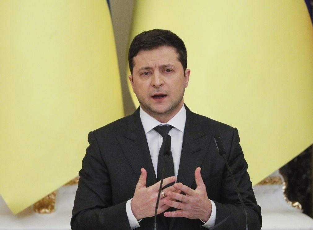 Ucrânia: Presidente ucraniano exorta Moscovo a acabar com hostilidades