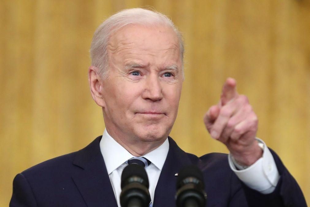 Biden agrava sanções à Rússia e reforça dispositivo da NATO na Europa