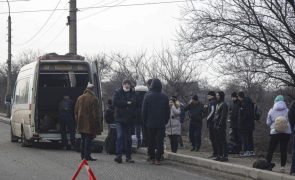Ucrânia: 100 mil pessoas abandonaram as suas casas no 1.º dia de invasão