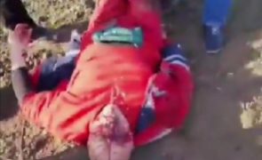Tropas russas atacam ambulância que transportava feridos [vídeo gráfico]